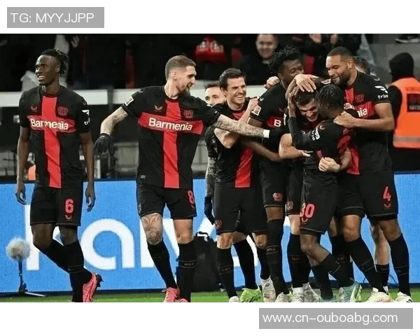 切沃与都灵的激烈对决揭示意甲新赛季的竞争格局与球队实力对比